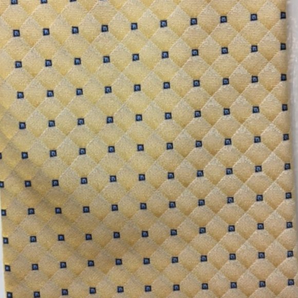 "NWOT" Claiborne, 100% silk, Yellow/Navy blue, Men’s Tie - Picture 8 of 9